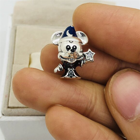 🧜🏾‍♀️🎀Pandora Disney Sorcerer Apprentice Mickey Charm - Picture 2 of 6